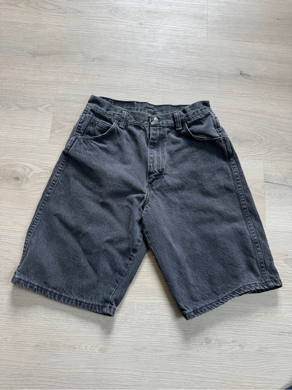 Vintage Wrangler washed black denim jorts, baggy fit, streetwear, Y2K, casual